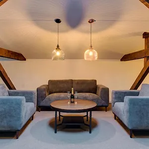 Upstairs Boutique Apartahotel Bucarest